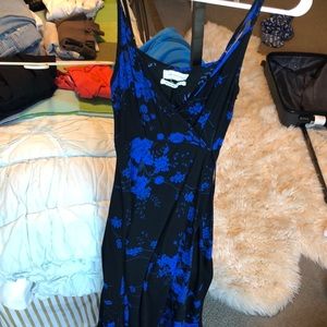 Really pretty blue flower dress